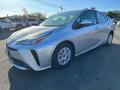 Front 3/4 View of 2022 Toyota Prius L #3