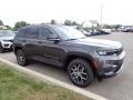 Front 3/4 View of 2023 Jeep Grand Cherokee Limited 4x4 #7