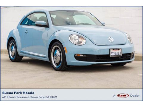 Reef Blue Metallic Volkswagen Beetle 2.5L.  Click to enlarge.