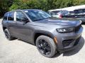 Front 3/4 View of 2024 Jeep Grand Cherokee Altitude X 4x4 #8