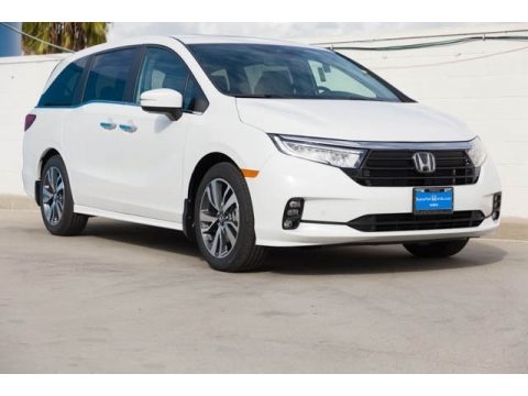 Platinum White Pearl Honda Odyssey Touring.  Click to enlarge.
