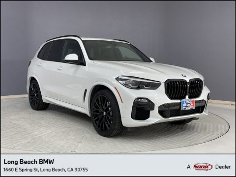 Mineral White Metallic BMW X5 sDrive40i.  Click to enlarge.