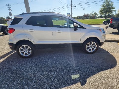 White Platinum Metallic Ford EcoSport SE 4WD.  Click to enlarge.