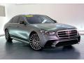 Front 3/4 View of 2022 Mercedes-Benz S 580 4Matic Sedan #34