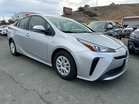 Classic Silver Metallic Toyota Prius L.  Click to enlarge.