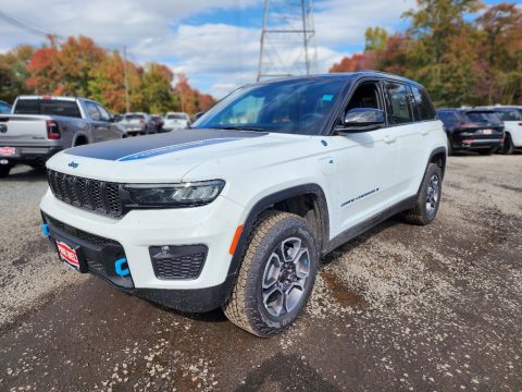 Bright White Jeep Grand Cherokee Trailhawk 4XE.  Click to enlarge.