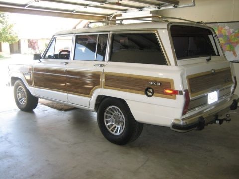 Bright White Jeep Grand Wagoneer 4x4.  Click to enlarge.