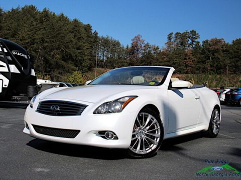 Moonlight White Infiniti G 37 Convertible.  Click to enlarge.