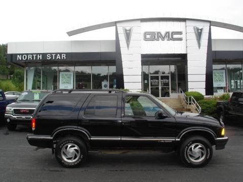 Black Chevrolet Blazer LT 4x4.  Click to enlarge.