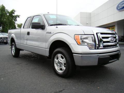 Brilliant Silver Metallic Ford F150 XLT SuperCab 4x4.  Click to enlarge.