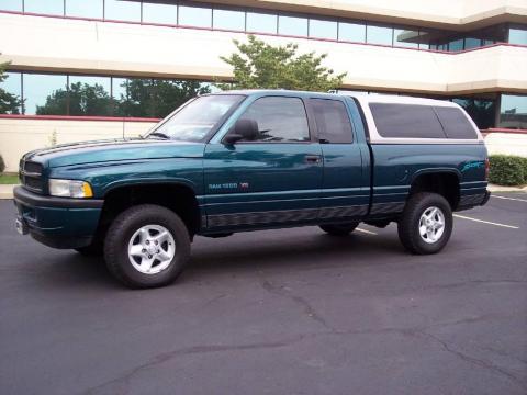 Emerald Green Pearl Dodge Ram 1500 Sport Extended Cab 4x4.  Click to enlarge.