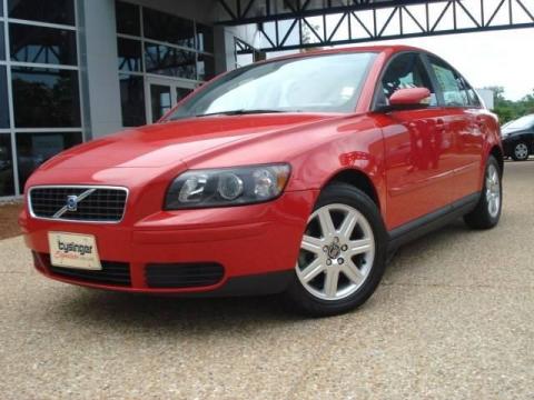 Passion Red Volvo S40 2.4i.  Click to enlarge.