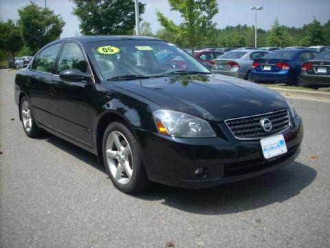 Super Black Nissan Altima 3.5 SE.  Click to enlarge.