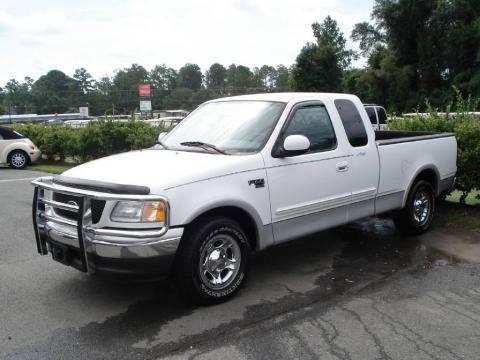 Oxford White Ford F150 Lariat SuperCab.  Click to enlarge.