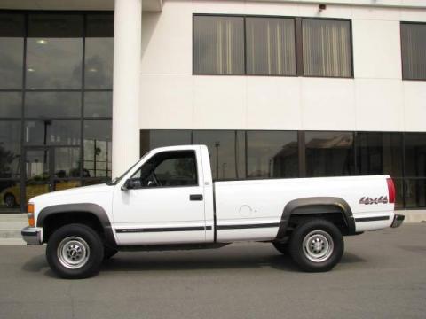 Summit White Chevrolet C/K 3500 K3500 Cheyenne Regular Cab 4x4.  Click to enlarge.