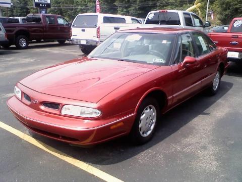 Crimson Metallic Oldsmobile Eighty-Eight .  Click to enlarge.