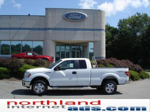 Oxford White 2010 Ford F150 XLT SuperCab 4x4 with Medium Stone interior 
