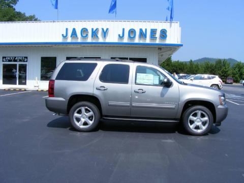 Graystone Metallic Chevrolet Tahoe LT 4x4.  Click to enlarge.