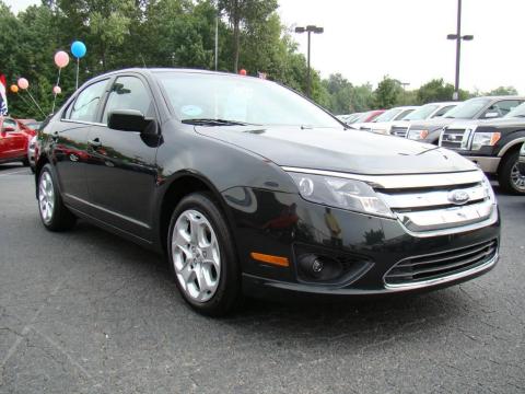 Atlantis Green Metallic Ford Fusion SE.  Click to enlarge.