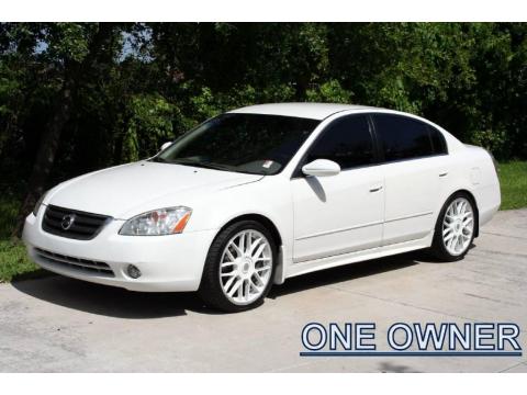 Satin White Pearl Nissan Altima 2.5 S.  Click to enlarge.