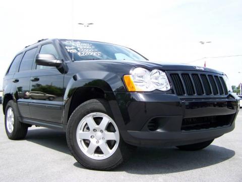 Brilliant Black Crystal Pearl Jeep Grand Cherokee Laredo 4x4.  Click to enlarge.
