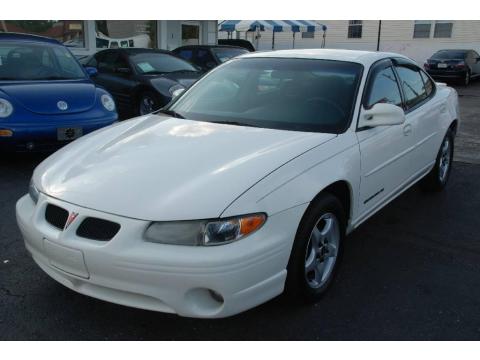 Ivory White Pontiac Grand Prix SE Sedan.  Click to enlarge.