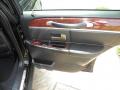 2005 Town Car Signature #12
