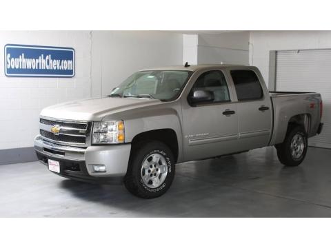 Silver Birch Metallic Chevrolet Silverado 1500 LT Crew Cab 4x4.  Click to enlarge.