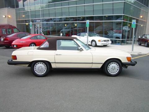 Light Ivory Mercedes-Benz SL Class 380 SL Roadster.  Click to enlarge.