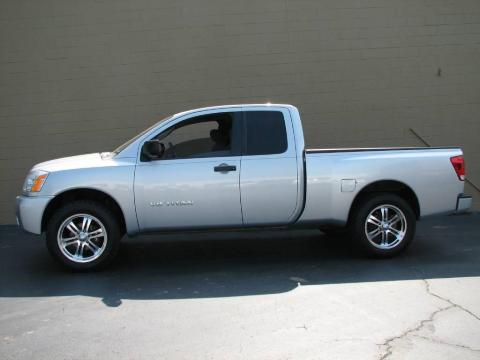 2010 Nissan Titan King Cab. Nissan Titan SE King Cab
