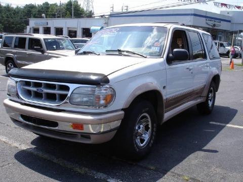 Oxford White Ford Explorer Eddie Bauer 4x4.  Click to enlarge.