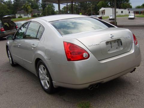 Liquid Silver Metallic Nissan Maxima 3.5 SL.  Click to enlarge.