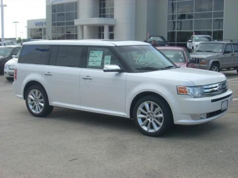 White Platinum Tri-Coat Metallic Ford Flex Limited.  Click to enlarge.