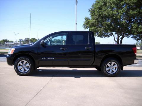 Galaxy Black Nissan Titan SE Crew Cab.  Click to enlarge.