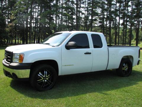 Summit White GMC Sierra 1500 Extended Cab.  Click to enlarge.