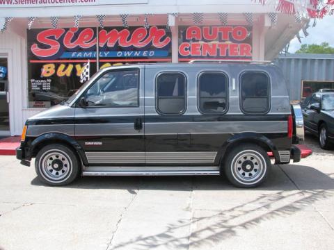 Black/Gunmetal Gray GMC Safari Conversion Van.  Click to enlarge.