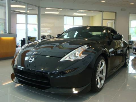 Magnetic Black Nissan 370Z NISMO Coupe.  Click to enlarge.