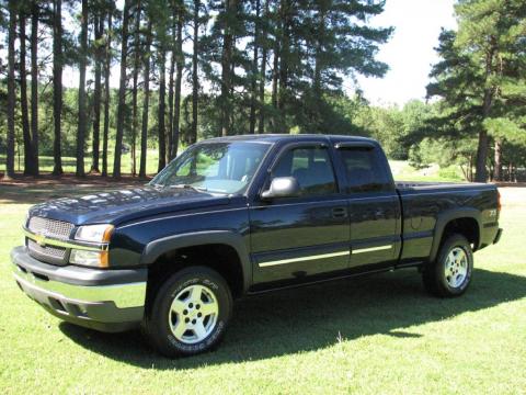 Dark Blue Metallic Chevrolet Silverado 1500 Z71 Extended Cab 4x4.  Click to enlarge.