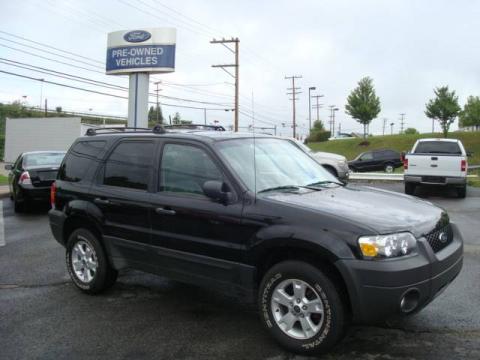 Black Ford Escape XLT V6.  Click to enlarge.