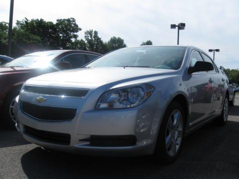 Silver Ice Metallic Chevrolet Malibu LS Sedan.  Click to enlarge.