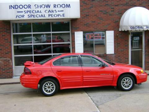 Bright Red Pontiac Grand Am SE Sedan. Click to enlarge. Bright Red Pontiac Grand Am SE Sedan. Click to enlarge.