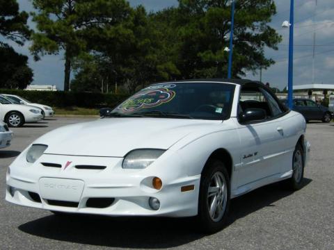 Bright White Pontiac Sunfire GT Convertible.  Click to enlarge.