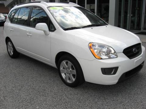 Clear White Kia Rondo LX V6.  Click to enlarge.