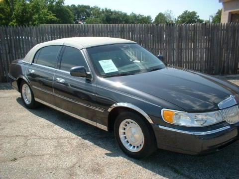 Midnight Grey Lincoln Town Car Executive.  Click to enlarge.