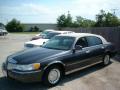2001 Town Car Executive #3
