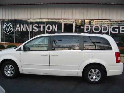 Stone White Chrysler Town & Country Touring.  Click to enlarge.