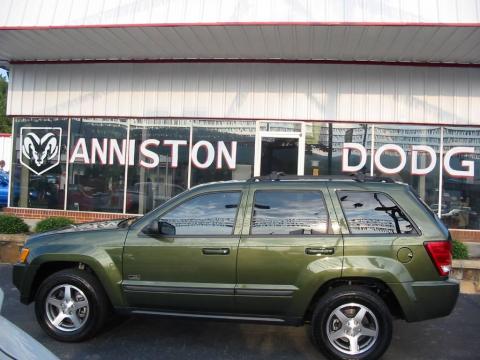 Jeep Green Metallic Jeep Grand Cherokee Laredo.  Click to enlarge.