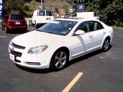 Summit White Chevrolet Malibu LT Sedan.  Click to enlarge.