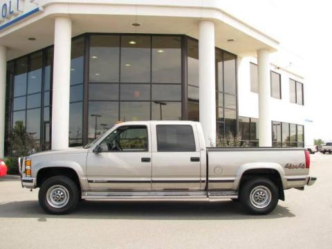 Light Pewter Metallic Chevrolet Silverado 2500 LS Crew Cab 4x4.  Click to enlarge.