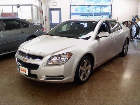 Silver Ice Metallic Chevrolet Malibu LT Sedan.  Click to enlarge.